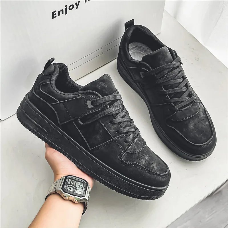 Men Classic Yellow Board Shoes Black Low Top Sports Shoes Lace up Flat Bottom Youth Skateboard Shoes Boys Casual  Sneakers