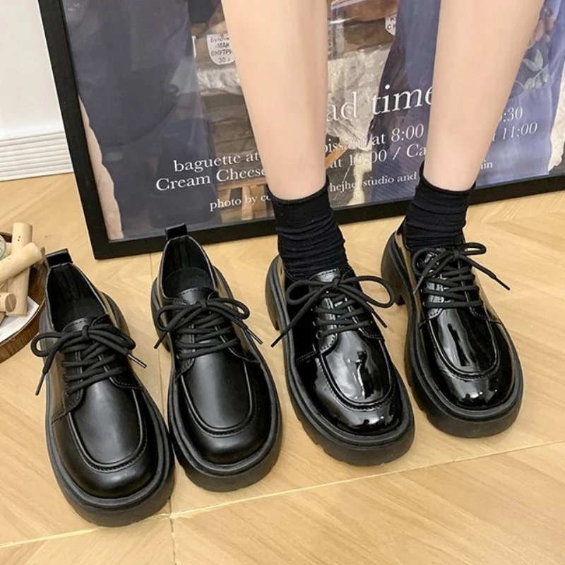 2024 Women Spring New Black Platform Flats Shoes Women Loafers Slip on Boat Shoes Designer Casual Leather Oxfords