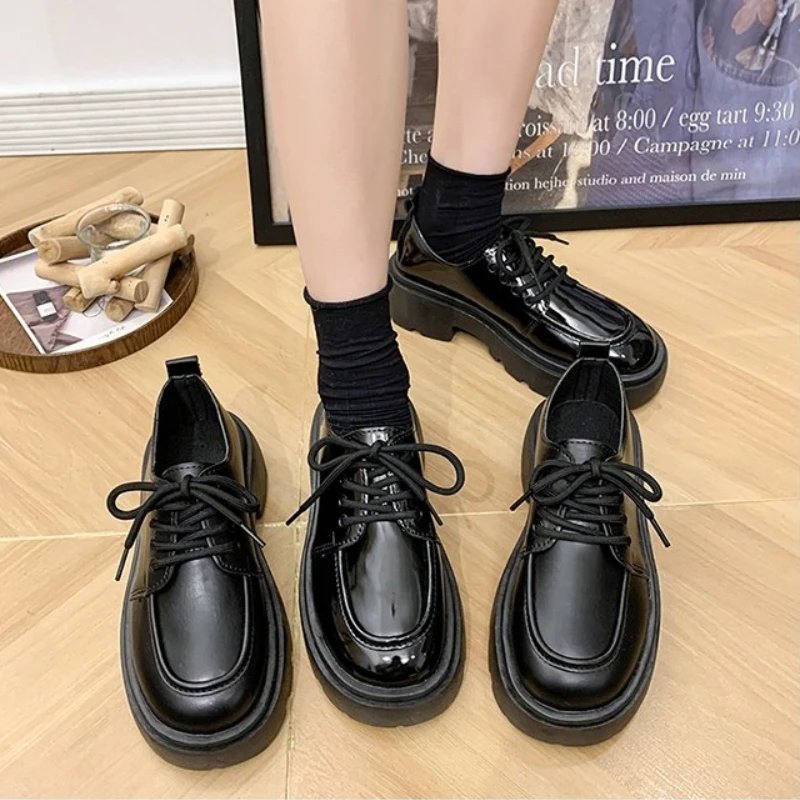 2024 Women Spring New Black Platform Flats Shoes Women Loafers Slip on Boat Shoes Designer Casual Leather Oxfords