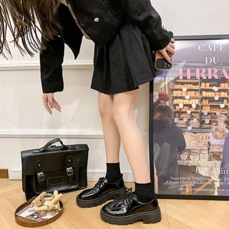 2024 Women Spring New Black Platform Flats Shoes Women Loafers Slip on Boat Shoes Designer Casual Leather Oxfords