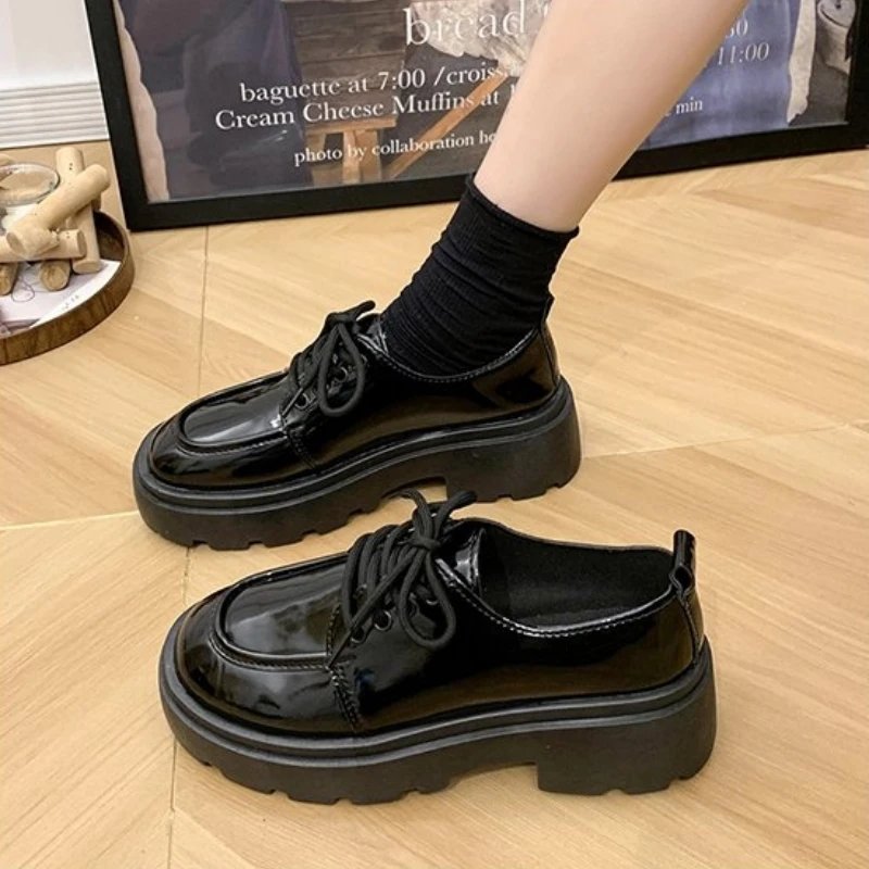 2024 Women Spring New Black Platform Flats Shoes Women Loafers Slip on Boat Shoes Designer Casual Leather Oxfords