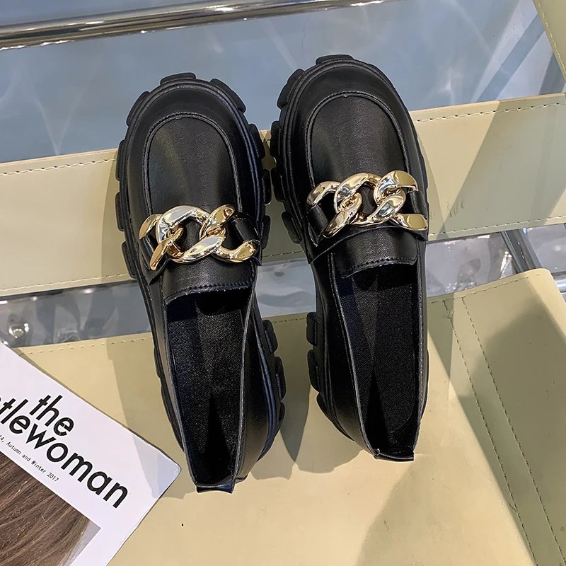 2024 Women Spring New Black Platform Flats Shoes Women Loafers Slip on Boat Shoes Metal Chain Designer Casual Leather Oxfords