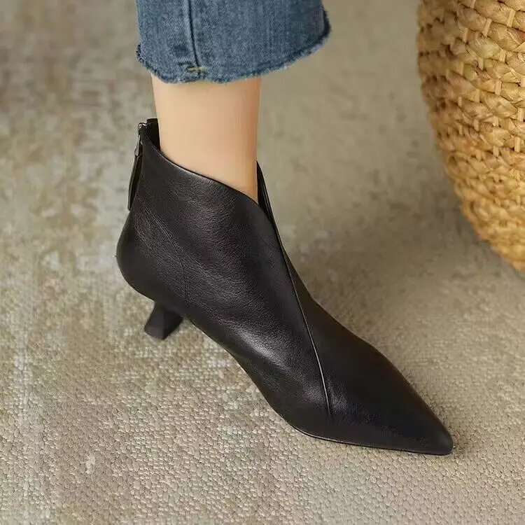 Shallow Mouth Women Shoes 2024 New High Quality Pointed Toe Women's Boots Comfortable Low Heel Commuting Office Ladies Shoes