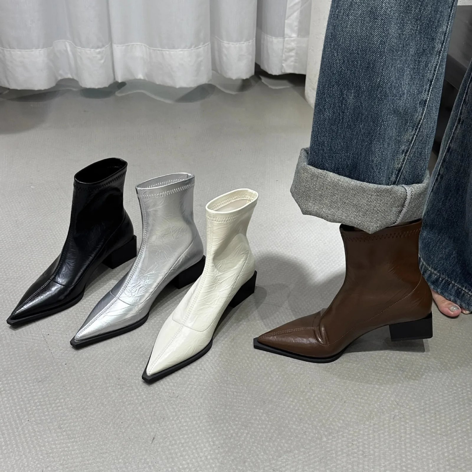 Autumn Women Ankle Boots Shoes Fashion Pointed Toe Ladies Short Boot Square Low Heel Casual Winter Women's Footwear 2024 Autumn Women Ankle Boots Shoes Fashion Pointed Toe Ladies Short Boot Square Low Heel Casual Winter Women's Footwear 2024