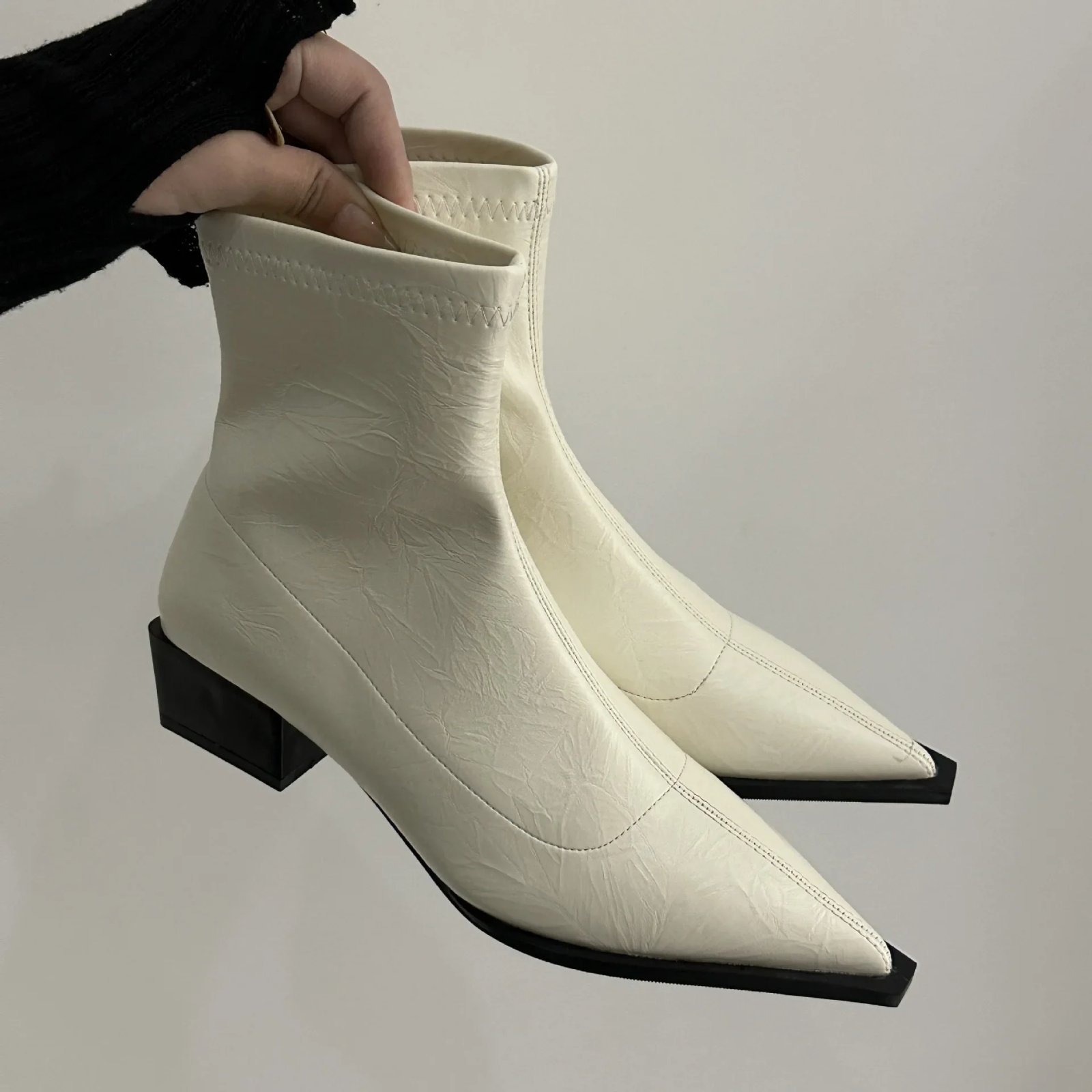 Autumn Women Ankle Boots Shoes Fashion Pointed Toe Ladies Short Boot Square Low Heel Casual Winter Women's Footwear 2024 Autumn Women Ankle Boots Shoes Fashion Pointed Toe Ladies Short Boot Square Low Heel Casual Winter Women's Footwear 2024