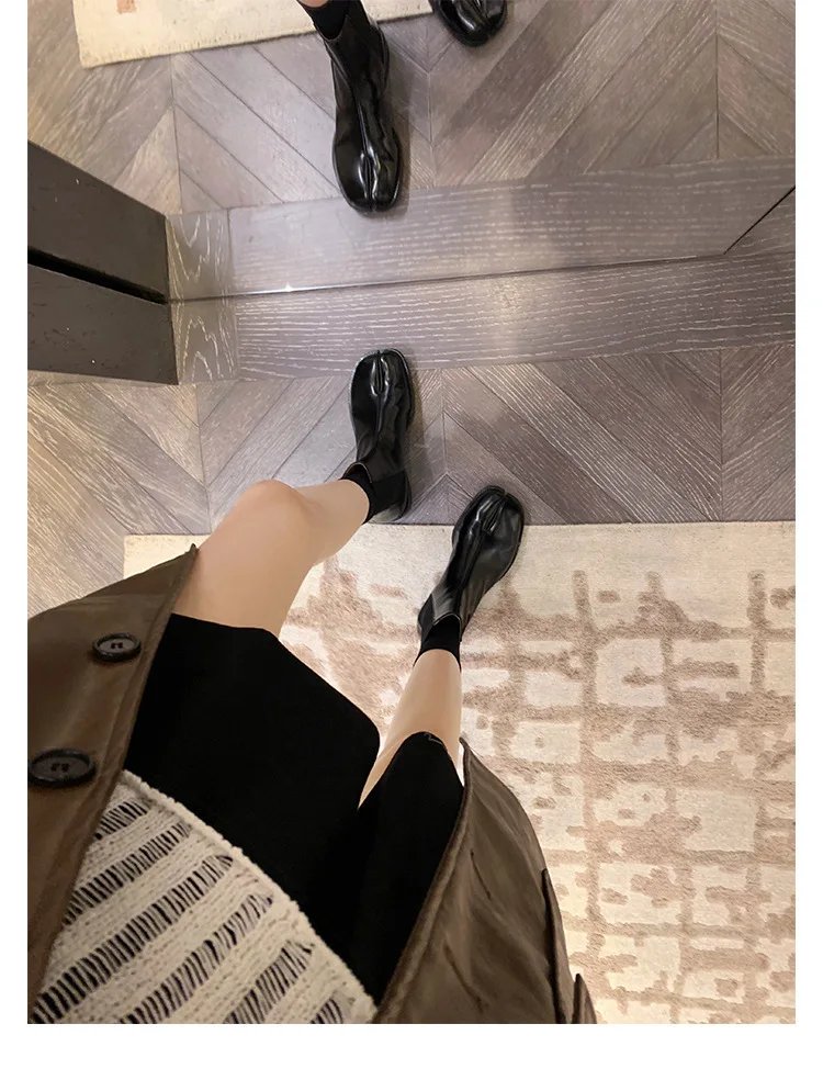 Retro Split Toe Ankle Boots Woman Shiny&Matte Leather Shoes Tabi Ninja Chelsea Botas Mujer Low Heels Trotters Booties Winter