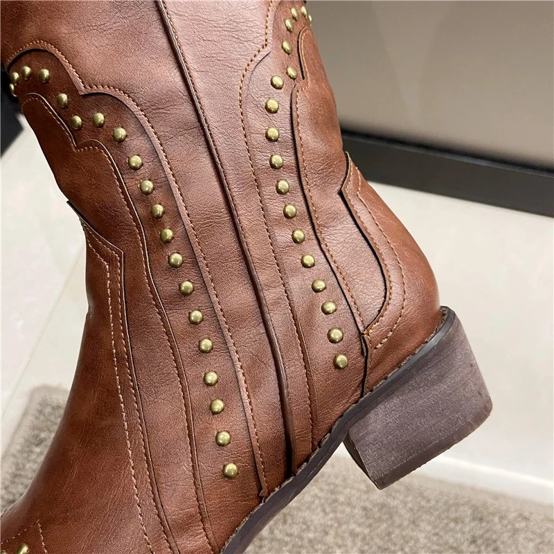 Studded Boots Women 2023 Low Heel Cowboy Chelsea Western Short Leather Knee High Luxury Designer Gothic New Rock Shoes Vintage