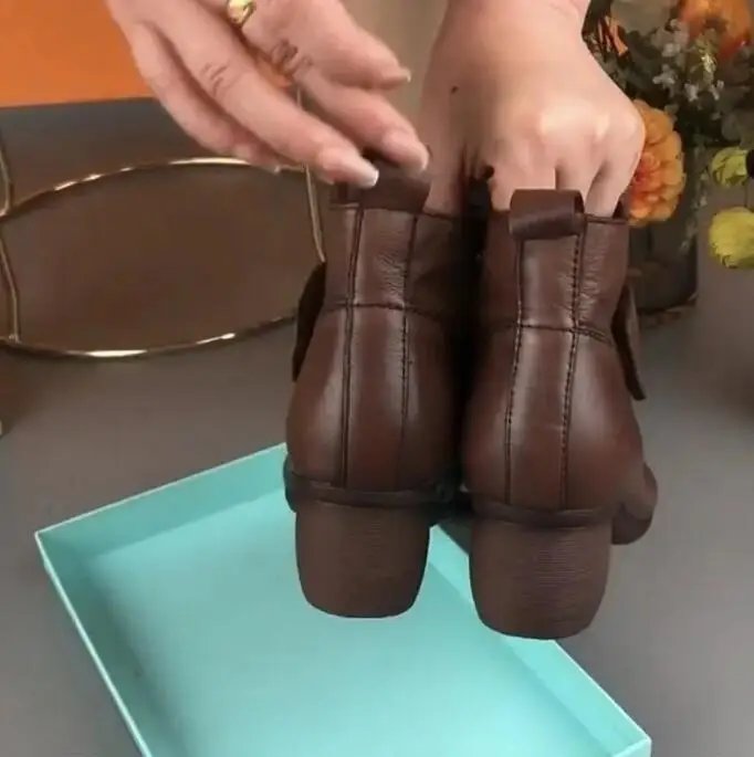 New Fashion Strappy Boots Woman Winter 2023 Shoes for Women Autumn Leather Ankle Boots Hook Loop Booties Ladies Green Retro Shoe