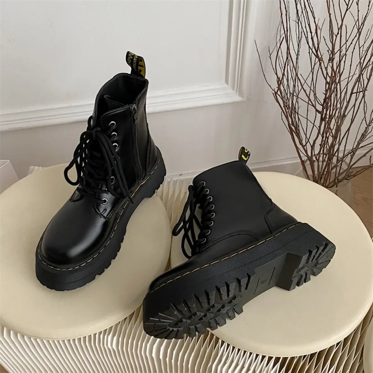 Women Martin Boots Casual Shoes Woman Leather Chelsea Ladie Classic Punk Female Goth Shoes High Platform Boots Women Botas Mujer