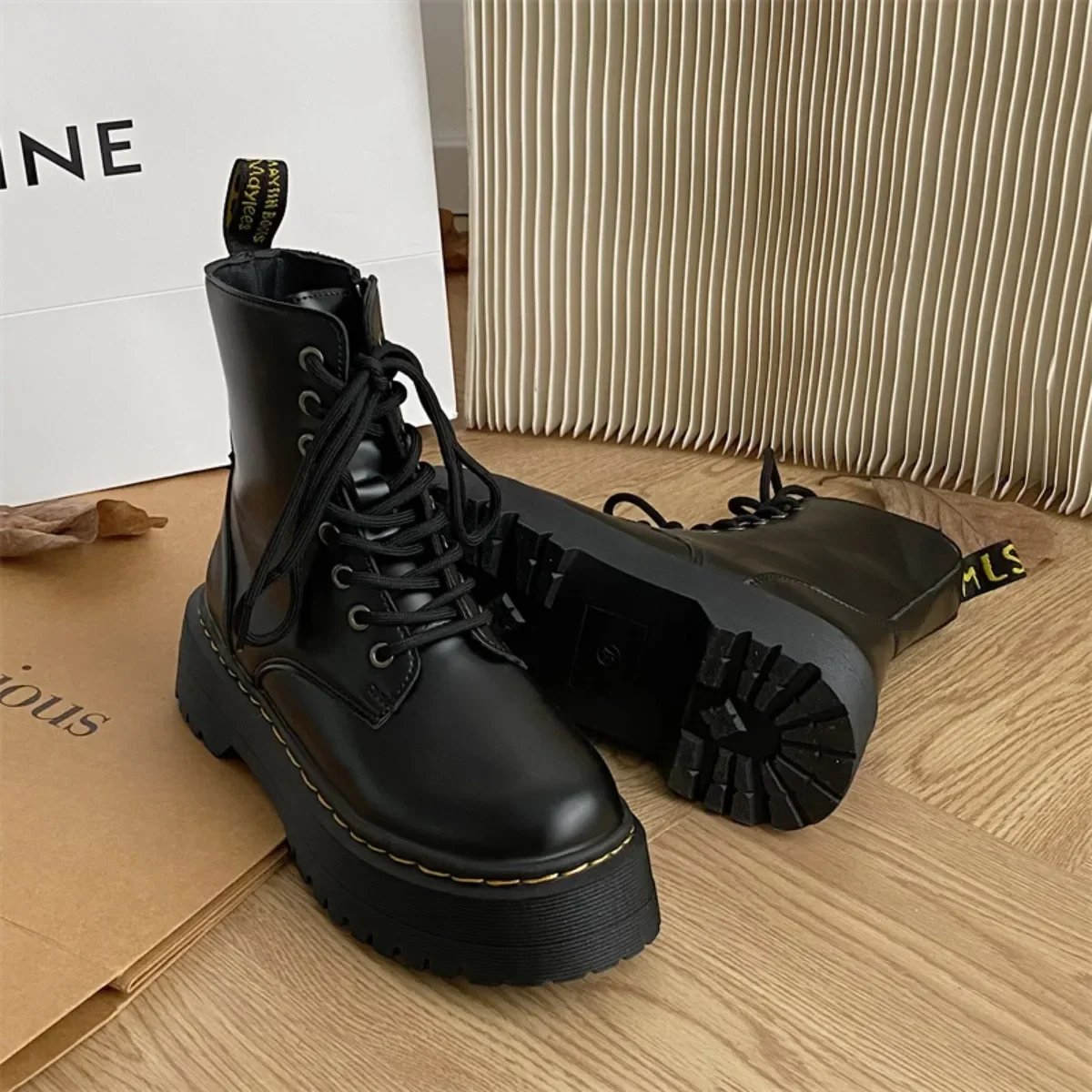 Women Martin Boots Casual Shoes Woman Leather Chelsea Ladie Classic Punk Female Goth Shoes High Platform Boots Women Botas Mujer