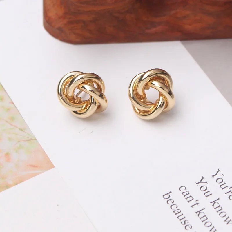 Tiny Metal Stud Earrings for Women Gold Color Twist Round Earrings Small Unusual Earrings boucles d'oreilles Fashion Jewelry Tiny Metal Stud Earrings for Women Gold Color Twist Round Earrings Small Unusual Earrings boucles d'oreilles Fashion Jewelry