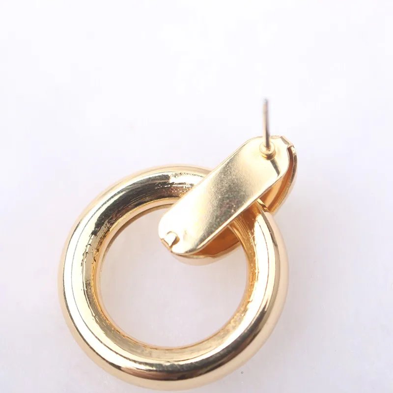 Gold Color Metal Drop Earrings Irregular Hollow Heart Pendants Earrings Twisted Geometric Personality Earrings for Women Gold Color Metal Drop Earrings Irregular Hollow Heart Pendants Earrings Twisted Geometric Personality Earrings for Women