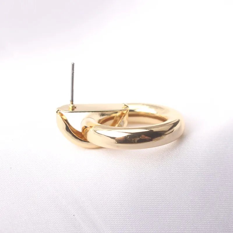 Gold Color Metal Drop Earrings Irregular Hollow Heart Pendants Earrings Twisted Geometric Personality Earrings for Women Gold Color Metal Drop Earrings Irregular Hollow Heart Pendants Earrings Twisted Geometric Personality Earrings for Women