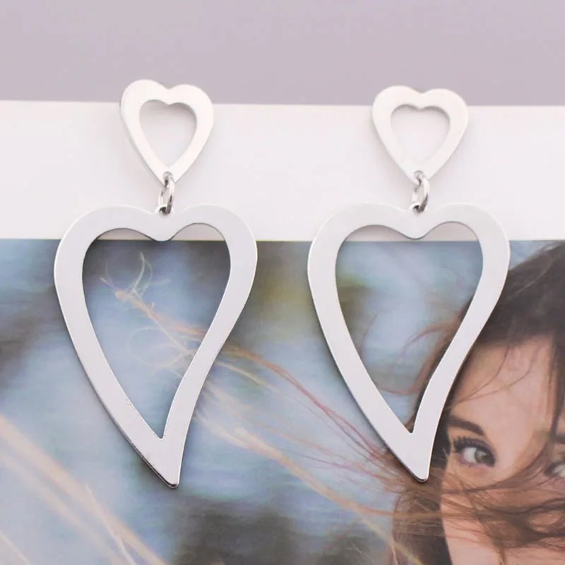 Gold Color Metal Drop Earrings Irregular Hollow Heart Pendants Earrings Twisted Geometric Personality Earrings for Women Gold Color Metal Drop Earrings Irregular Hollow Heart Pendants Earrings Twisted Geometric Personality Earrings for Women