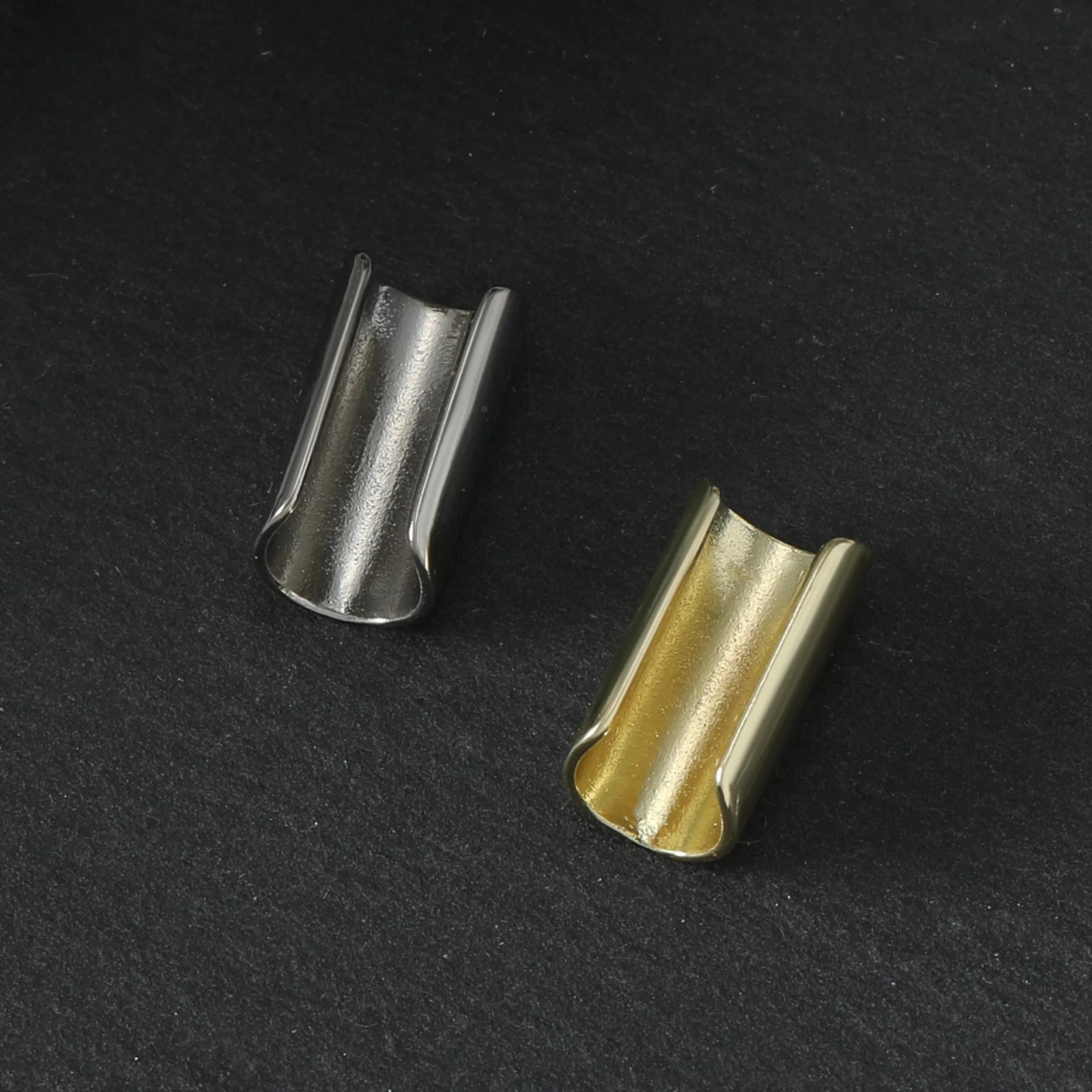 New Gothic Metal Long Tube Clip Earrings for Women No Perforation Exaggerated Geometric Ear Cuffs Personality Design Jewelry