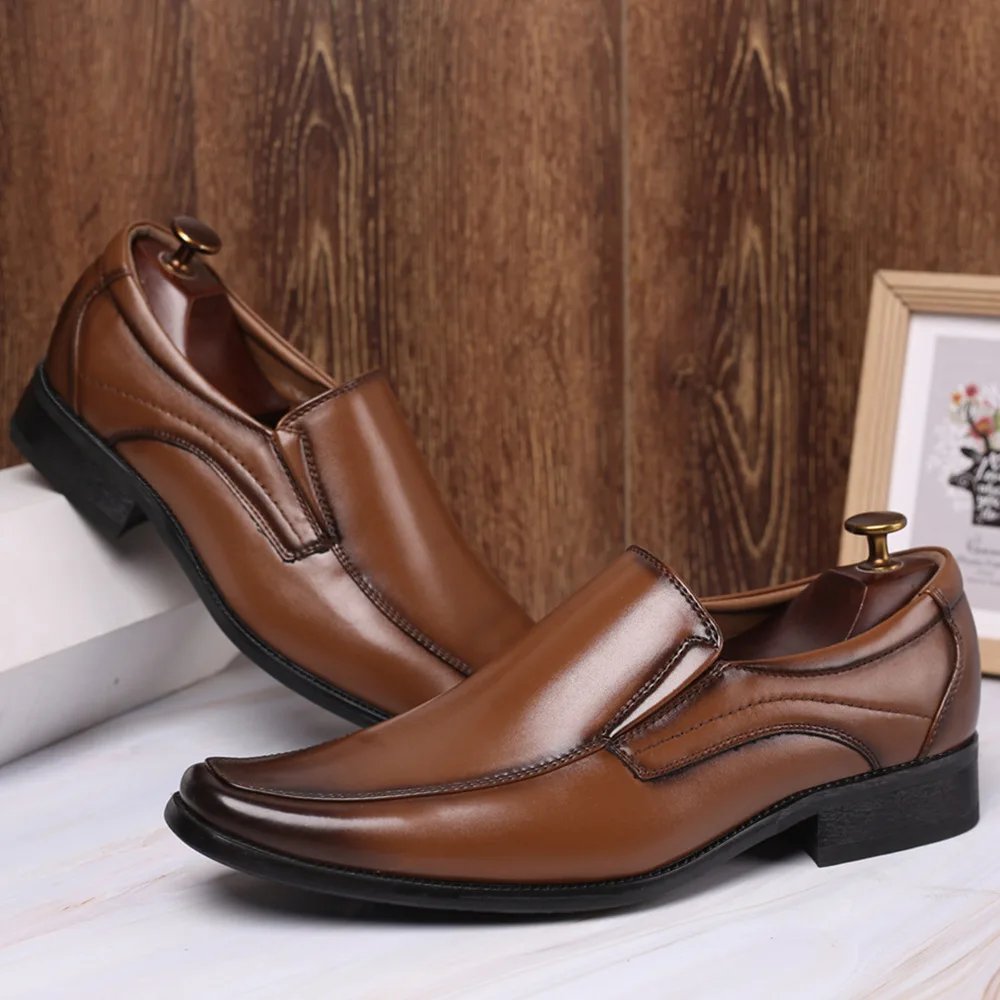 Men's 2025 new shiny business leather shoes, casual pointed formal leather shoes, low cut plus size men's leather shoes