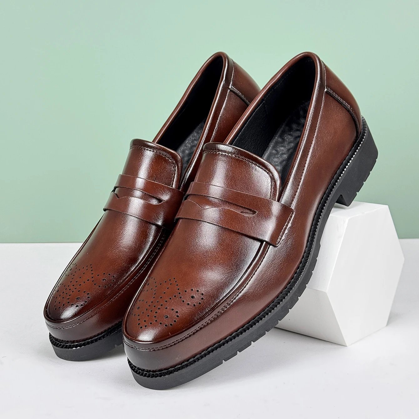 Men's Formal Leather Shoes British Style Oxford Loafers Round Toe Breathable Non-Slip Business Dress Wedding Office Casual Shos