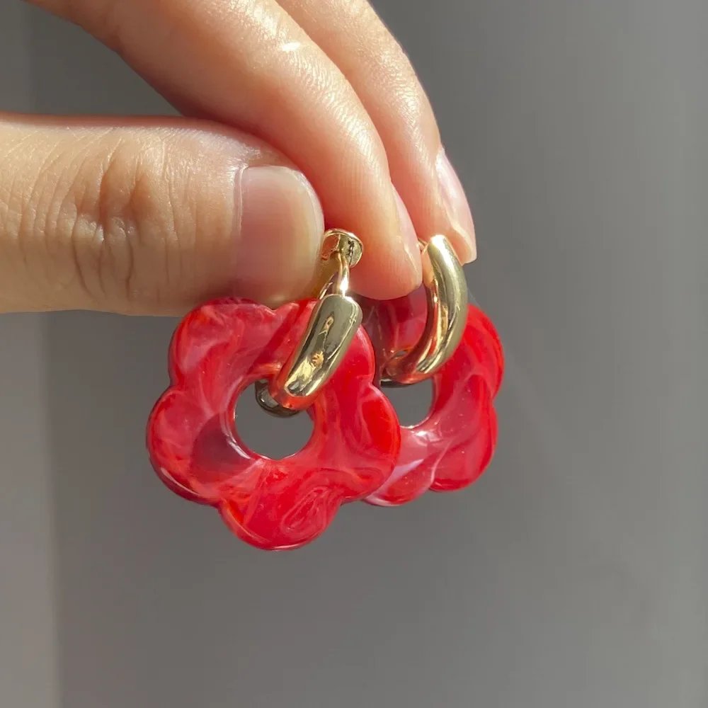 Colorful Flower Resin Acrylic Charms Earring Gold Color Circle Ear Buckle Hoop Earrings Fashion Jewelry for Women