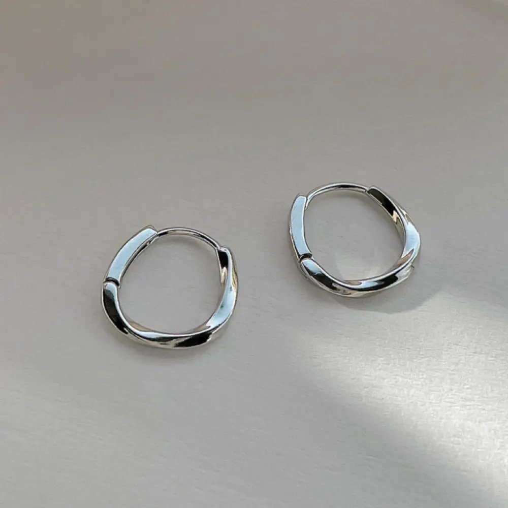 Mariasz Minimalist New Hot Sell Trendy Plated Gold Color Circle Earrings for Women Ear Hoop Earring Classic Jewelry Mariasz Minimalist New Hot Sell Trendy Plated Gold Color Circle Earrings for Women Ear Hoop Earring Classic Jewelry