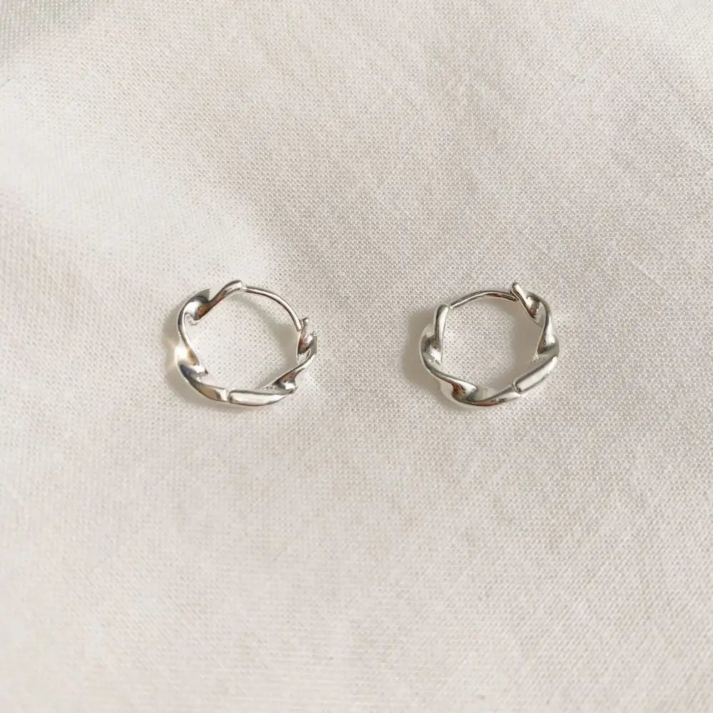Mariasz Minimalist New Hot Sell Trendy Plated Gold Color Circle Earrings for Women Ear Hoop Earring Classic Jewelry Mariasz Minimalist New Hot Sell Trendy Plated Gold Color Circle Earrings for Women Ear Hoop Earring Classic Jewelry
