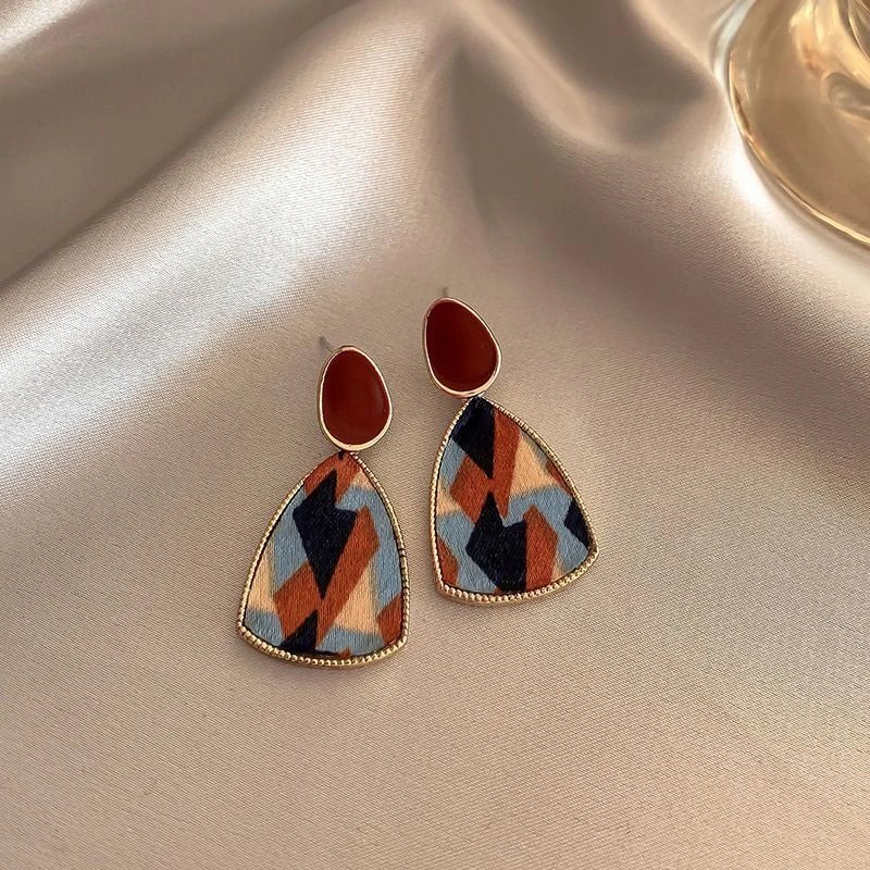 Vintage Dripping Oil Wine Red Retro Stud Earrings For Women Korean Pearl Flower Heart Shape Geometric Earring High Sense Jewelry Vintage Dripping Oil Wine Red Retro Stud Earrings For Women Korean Pearl Flower Heart Shape Geometric Earring High Sense Jewelry