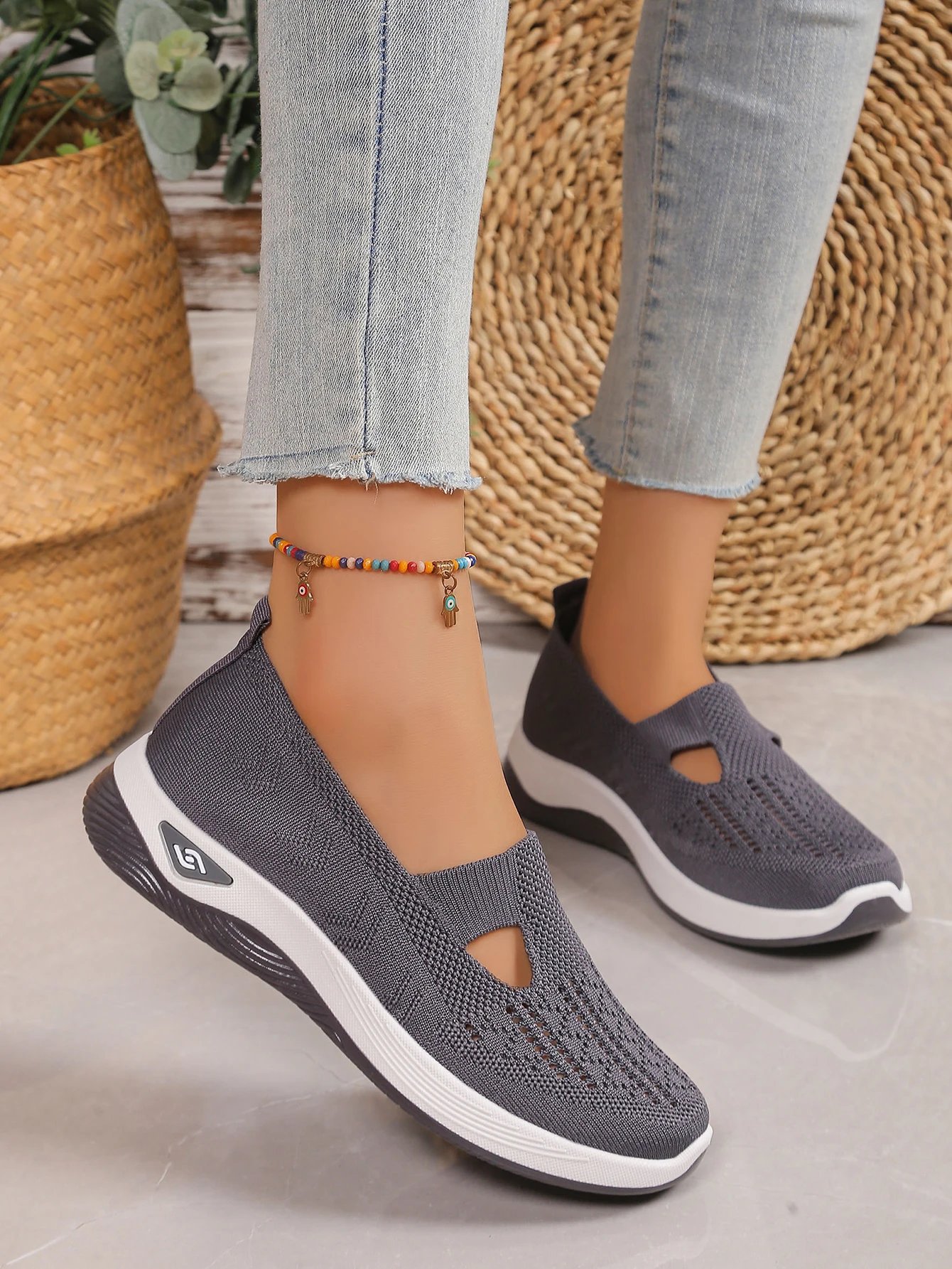 Women's shoes Solid Color Breathable Sneakers, casual sneaker women's summer sneakers, Low-top Knitted Casual Shoes Mom Shoes