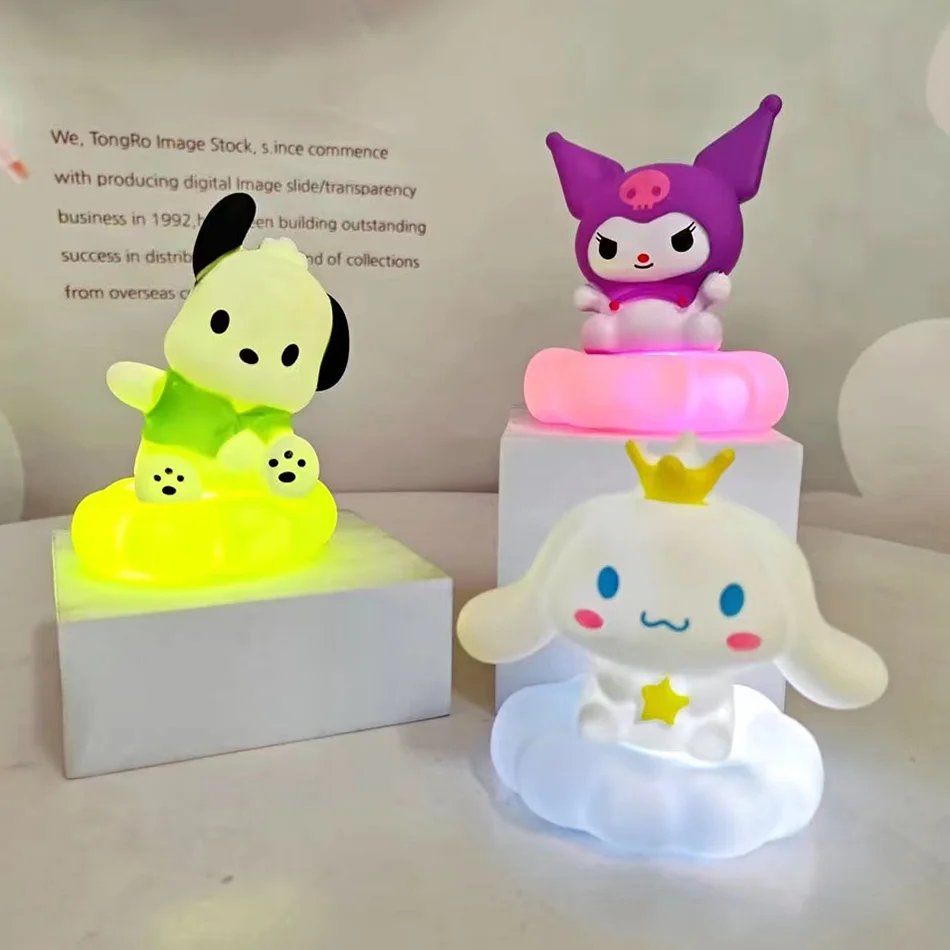 New Kawaii Sanrios Night Light Enamel Cloud Cartoon Kuromi Cinnamoroll Pochacco Small Table Light Illuminating Decoration