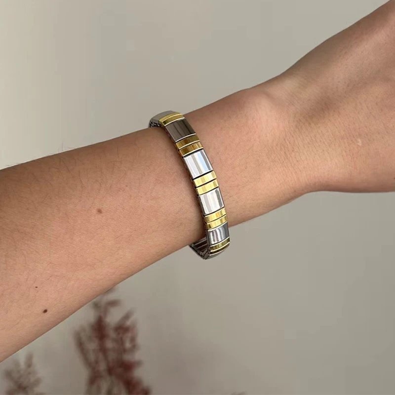 Loe| Titanium Steel Elastic Bracelet for Women.Heart Shape.1Pcs.Gold Plated Punk Jewelry.Hip Hop. New Design