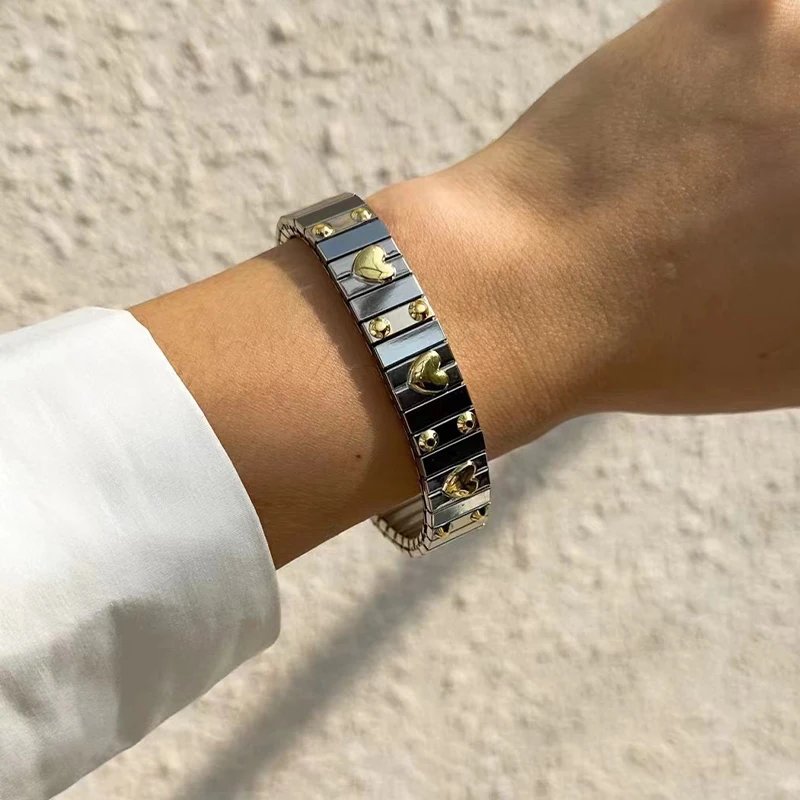 Loe| Titanium Steel Elastic Bracelet for Women.Heart Shape.1Pcs.Gold Plated Punk Jewelry.Hip Hop. New Design