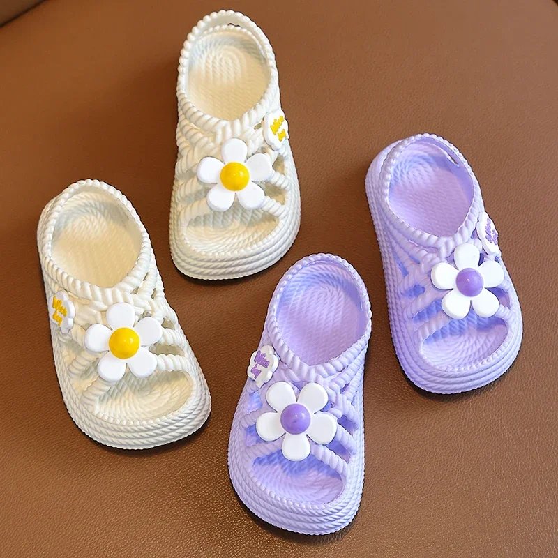 2024 New Children's Slippers Summer Girls and Boys Bathroom Home Anti slip Beach Shoes Soft Soled Baby Sandals